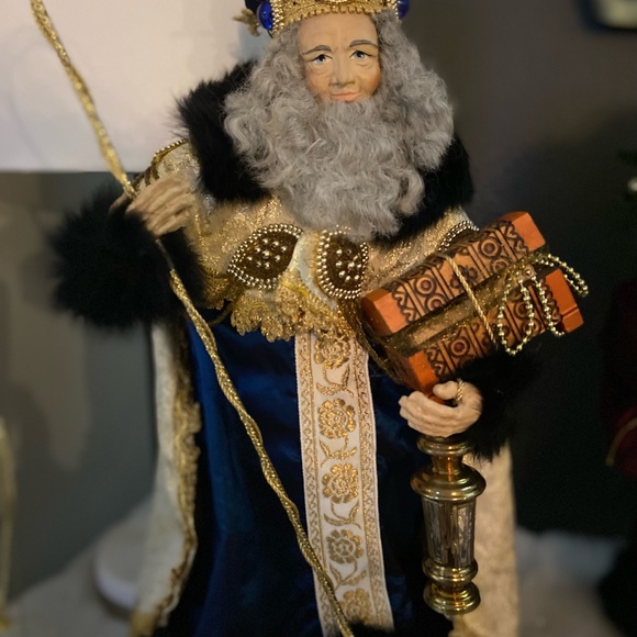 Lynn Haney Collection - Picture 5 of 6